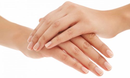 Beauté des mains en médecine esthétique au cabinet du docteur laval Valérie